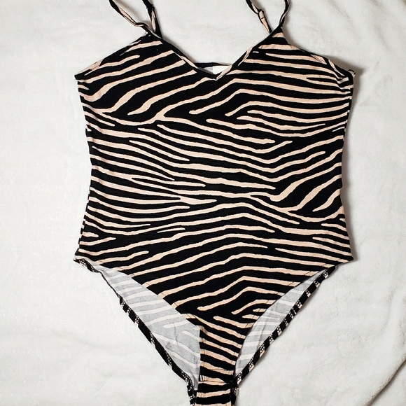 H&M Swimsuit Zebra print - Picture 2 of 5